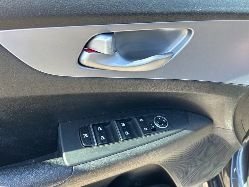2023 Kia Forte LXS TECHNOLOGY PKG