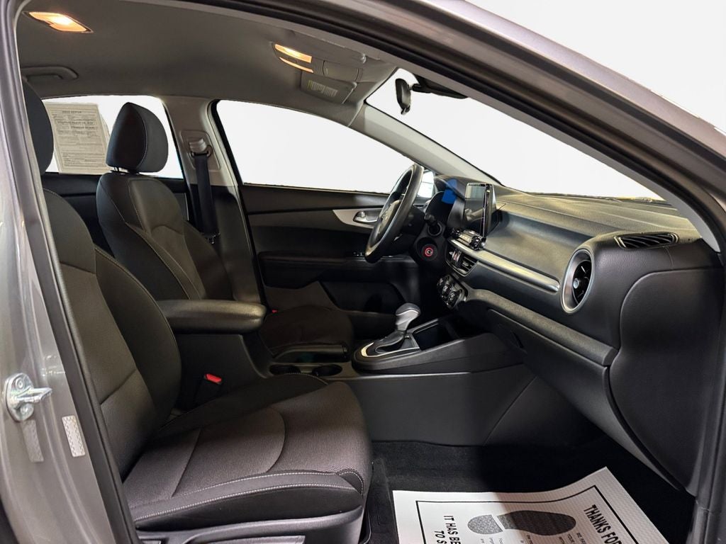 2023 Kia Forte LXS Technology Pkg