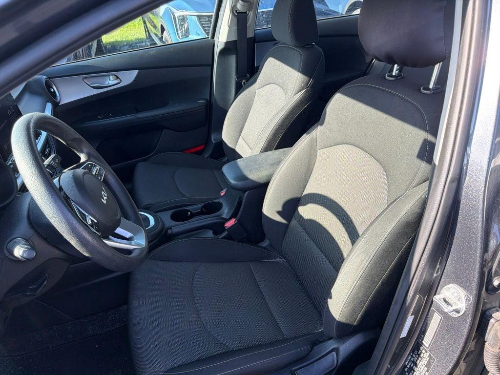 2023 Kia Forte LXS Technology Pkg