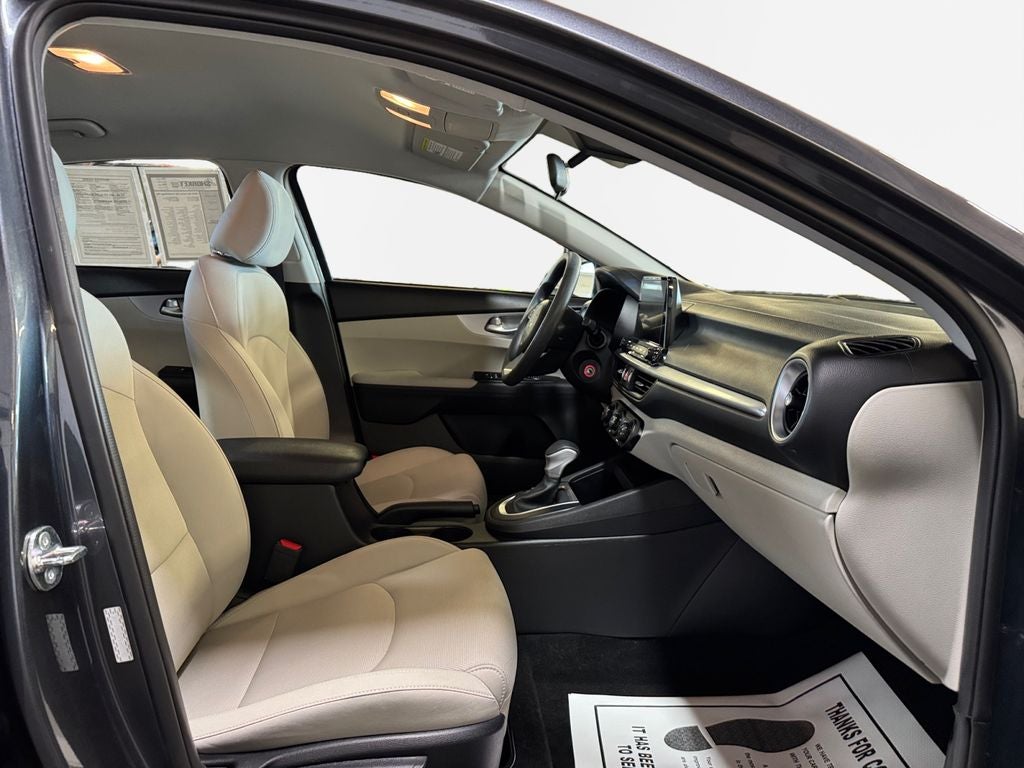 2023 Kia Forte LXS Technology Pkg
