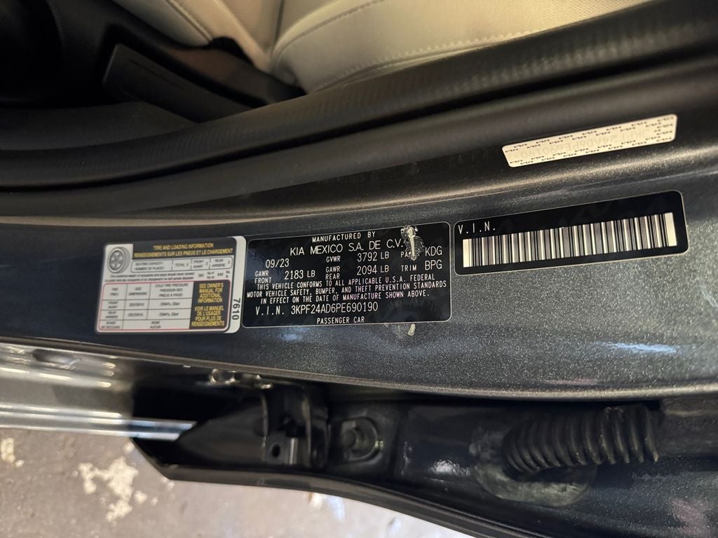 2023 Kia Forte LXS Technology Pkg
