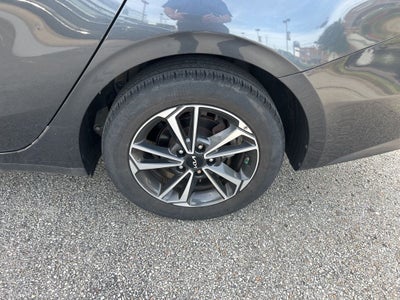 2023 Kia Forte LXS Technology Pkg