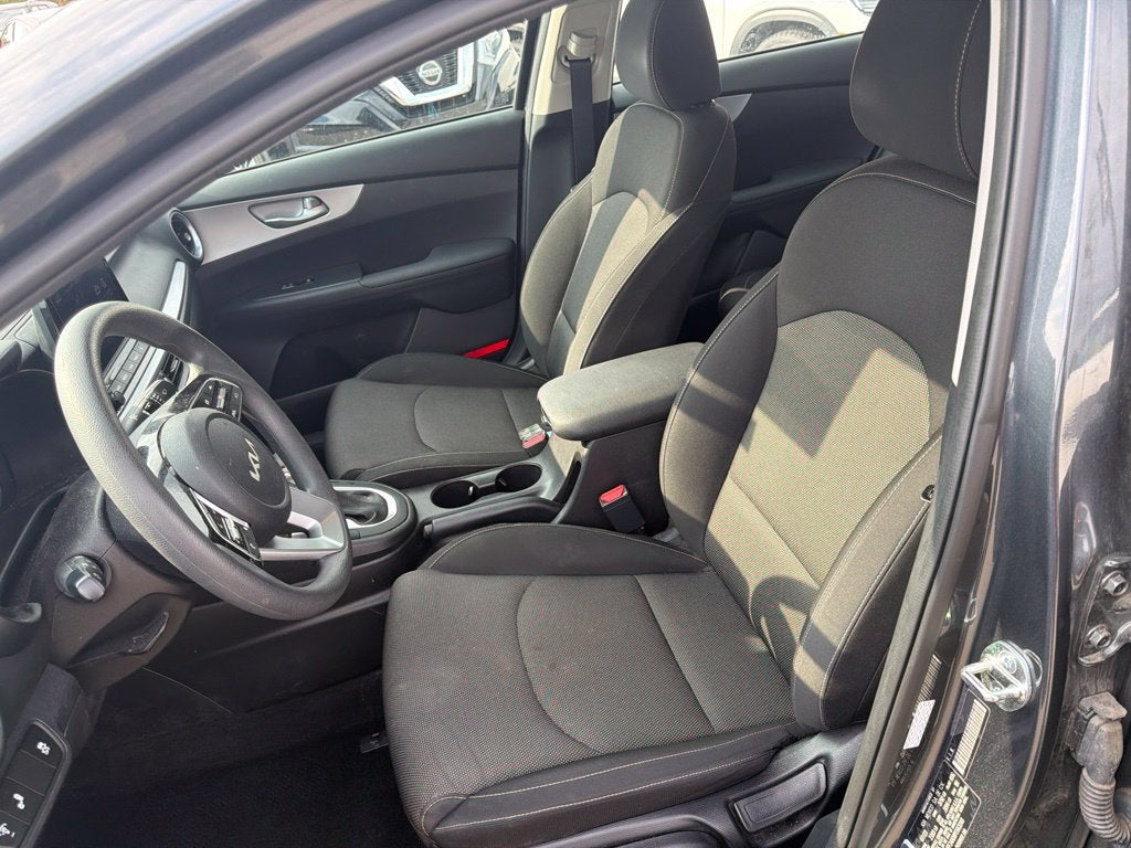 2023 Kia Forte LXS Technology Pkg