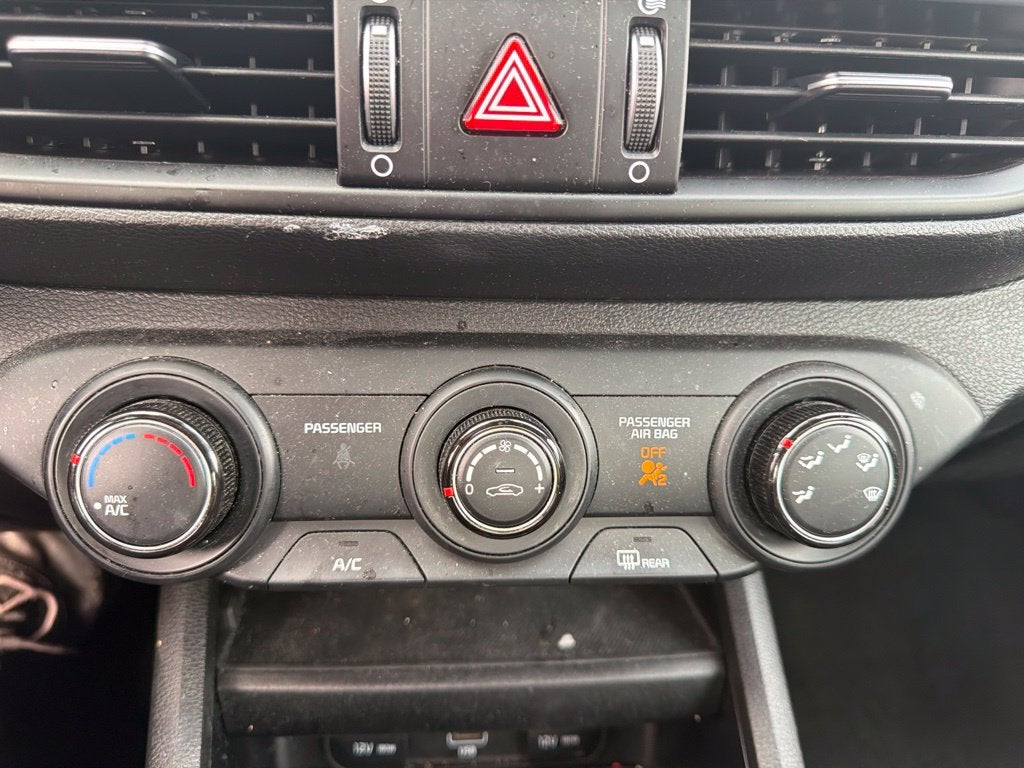 2023 Kia Forte LXS Technology Pkg