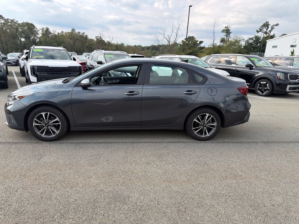 2023 Kia Forte LXS Technology Pkg