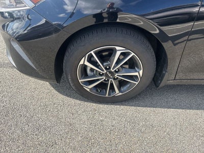 2023 Kia Forte LXS Technology Pkg