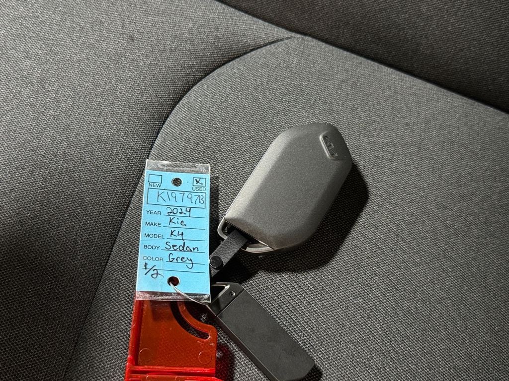 2025 Kia K4 LXS