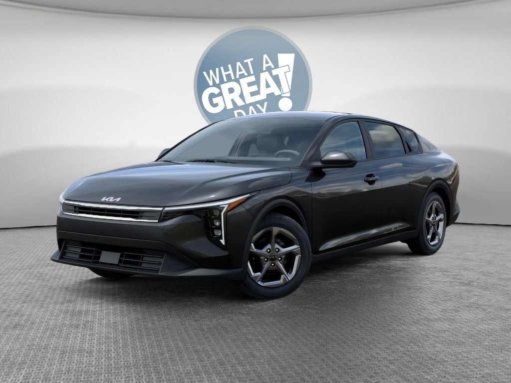 2026 Kia K4 LXS AT's photo