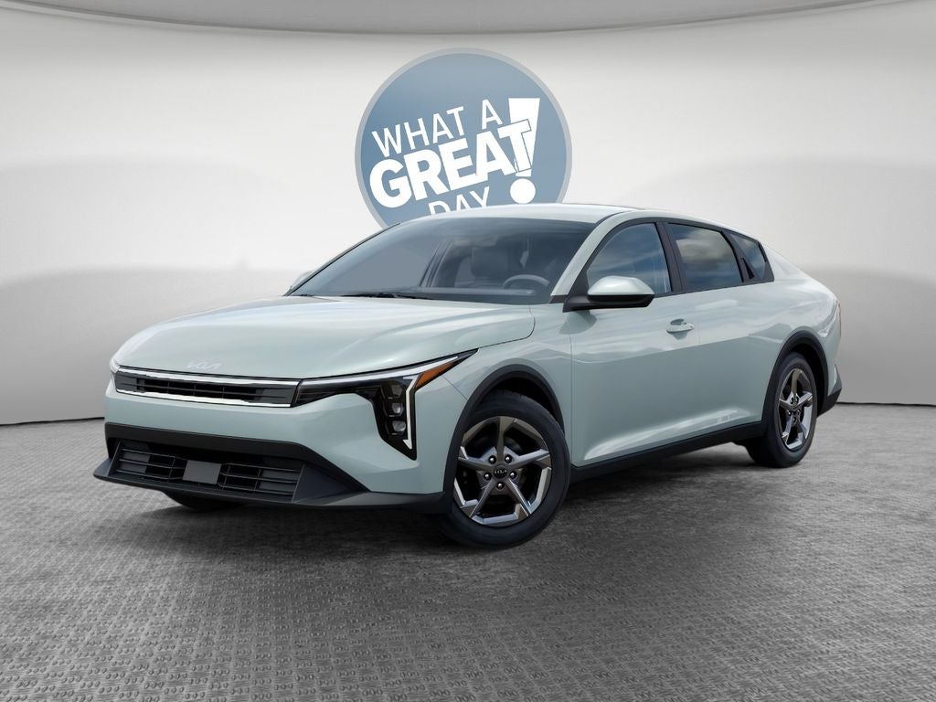2026 Kia K4 LXS AT's photo
