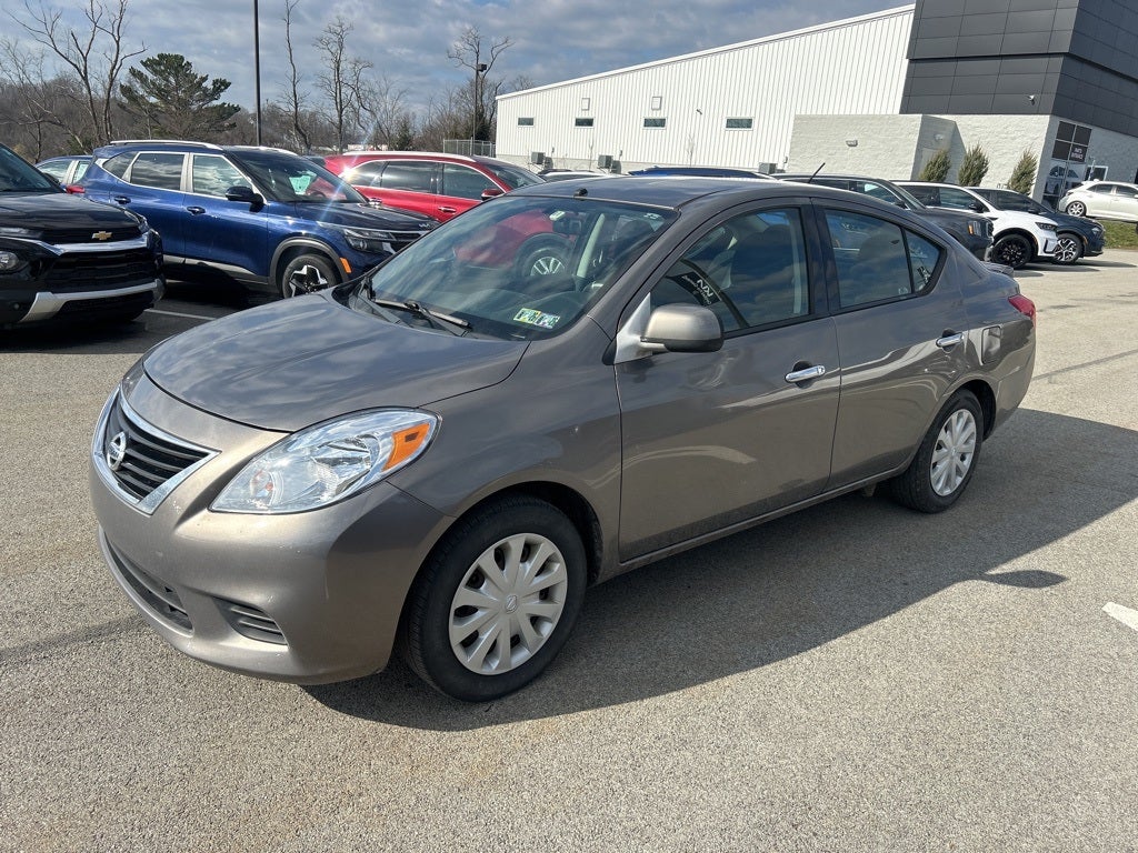 2014 Nissan Versa 1.6 SV