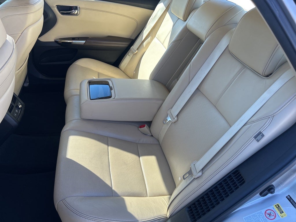 2013 Toyota Avalon Hybrid Base