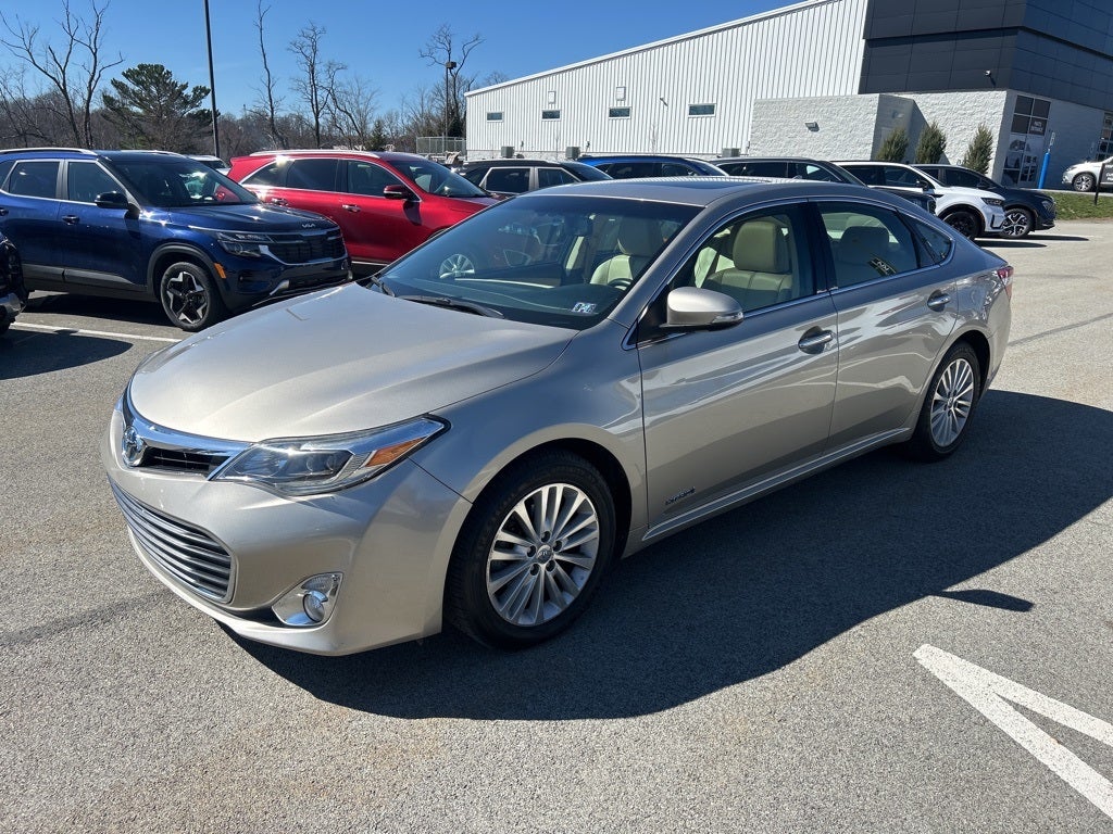 2013 Toyota Avalon Hybrid Base