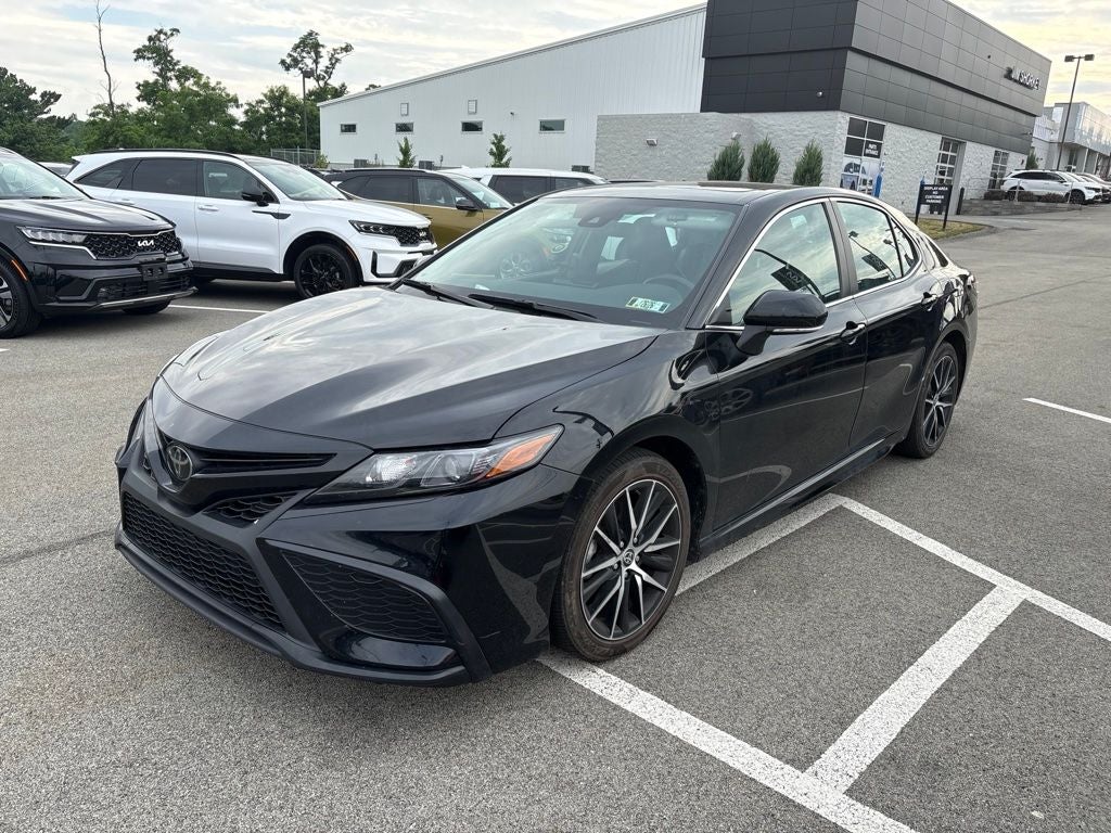 2022 Toyota Camry SE