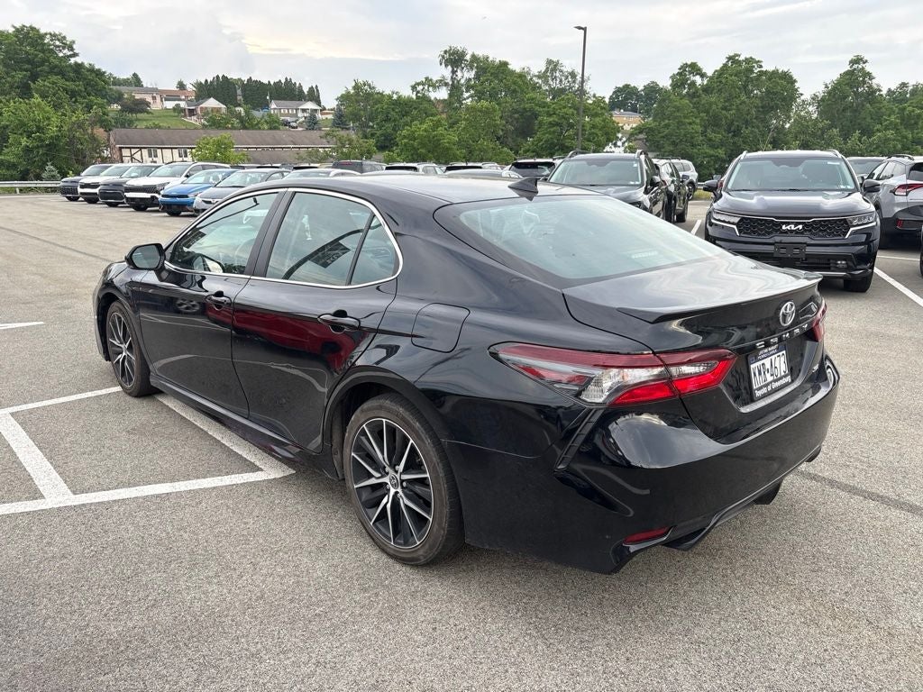 2022 Toyota Camry SE