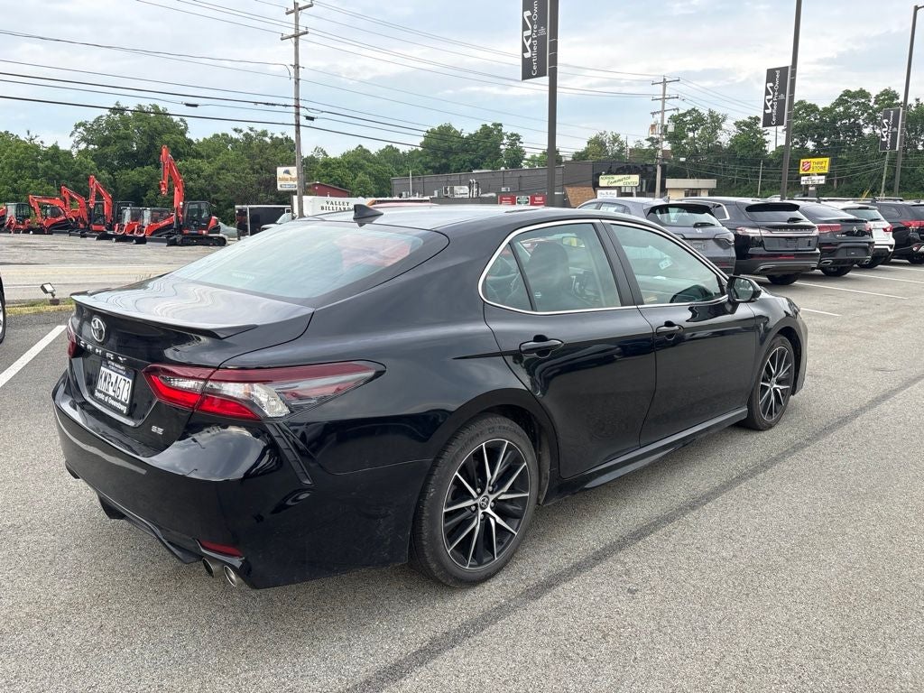 2022 Toyota Camry SE