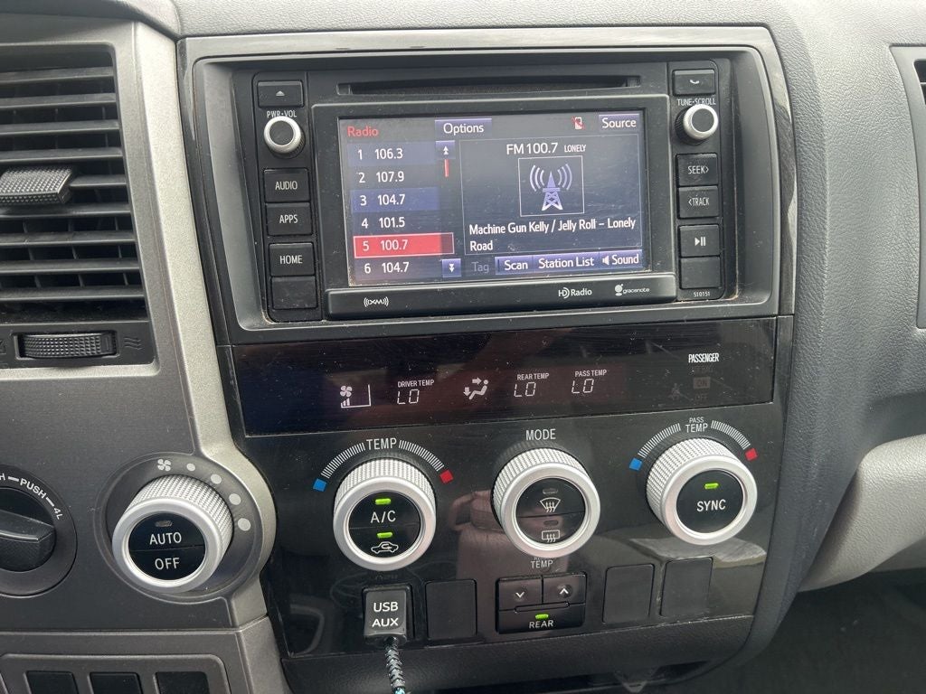 2016 Toyota Sequoia SR5 5.7L