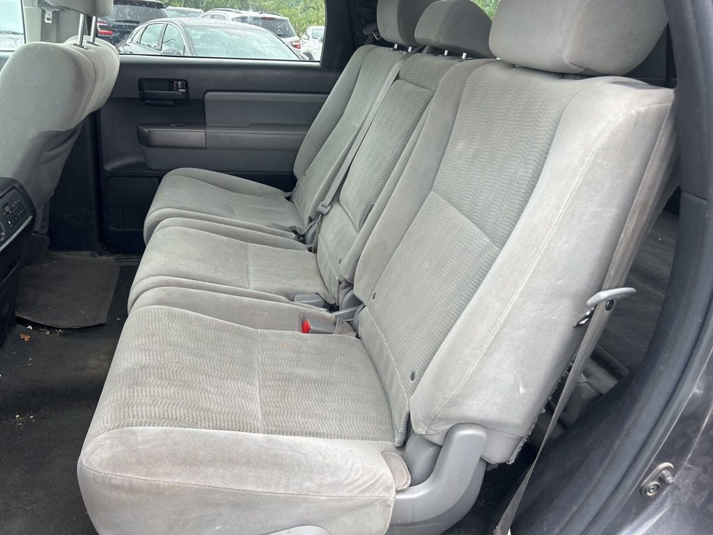 2016 Toyota Sequoia SR5 5.7L