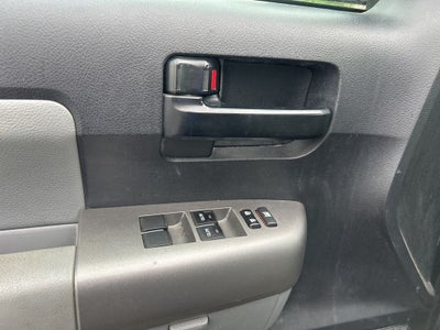 2016 Toyota Sequoia SR5 5.7L