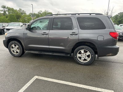 2016 Toyota Sequoia SR5 5.7L
