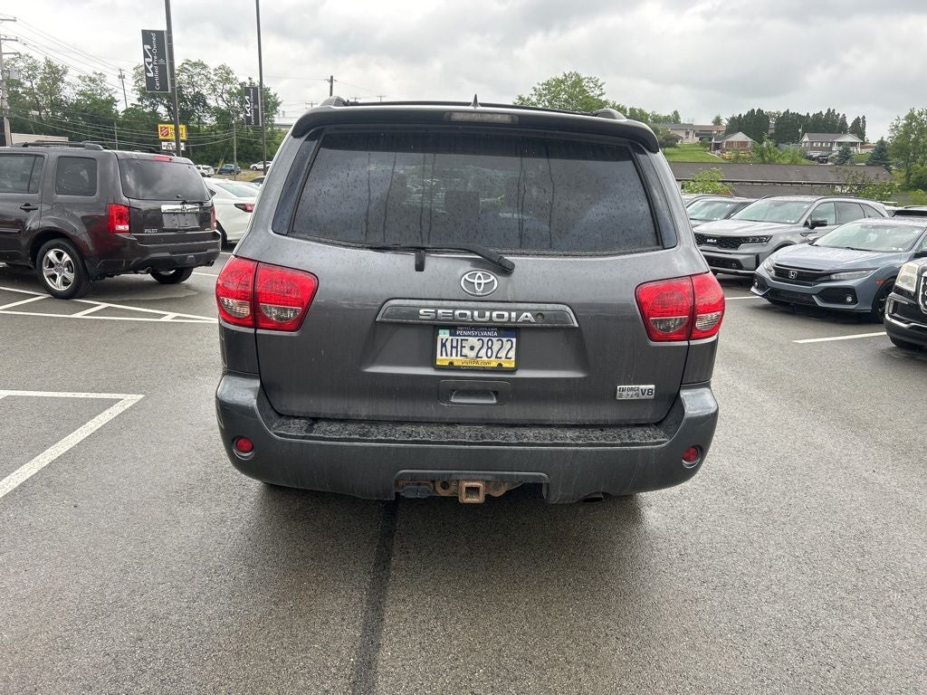 2016 Toyota Sequoia SR5 5.7L