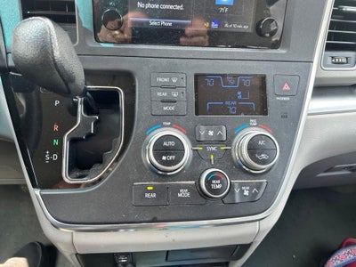 2015 Toyota Sienna LE 7 Passenger