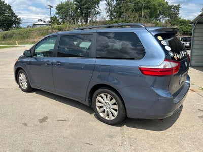 2015 Toyota Sienna LE 7 Passenger