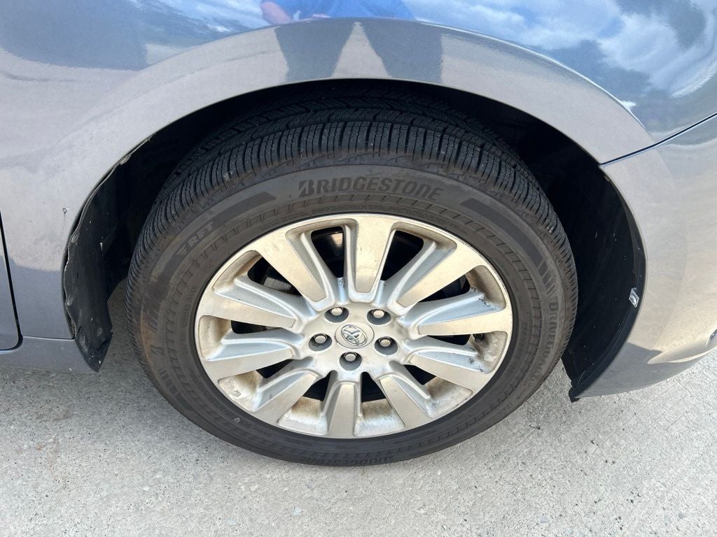 2015 Toyota Sienna LE 7 Passenger
