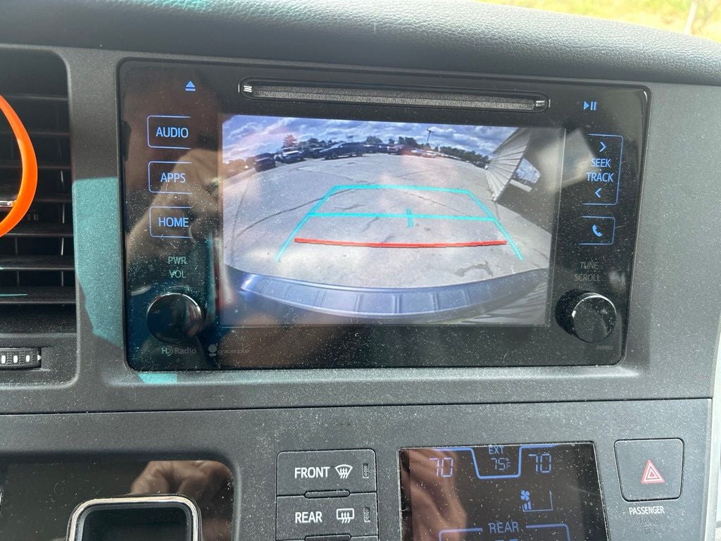 2015 Toyota Sienna LE 7 Passenger