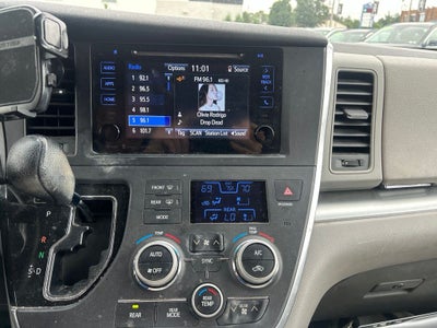 2017 Toyota Sienna LE 7 Passenger