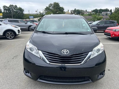 2017 Toyota Sienna LE 7 Passenger