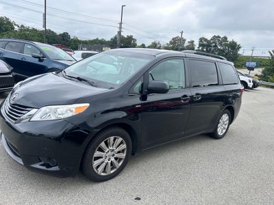 2017 Toyota Sienna LE 7 Passenger