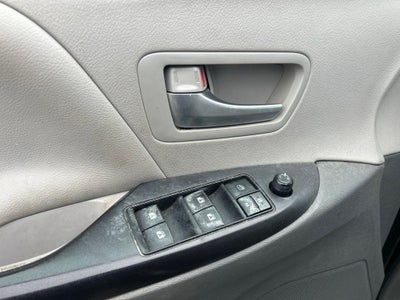 2017 Toyota Sienna LE 7 Passenger