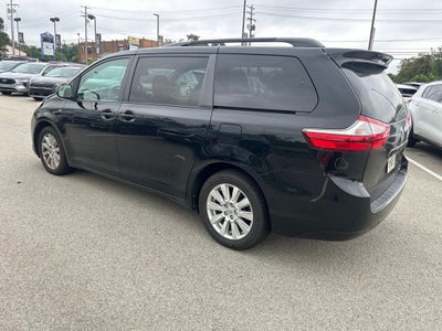2017 Toyota Sienna LE 7 Passenger