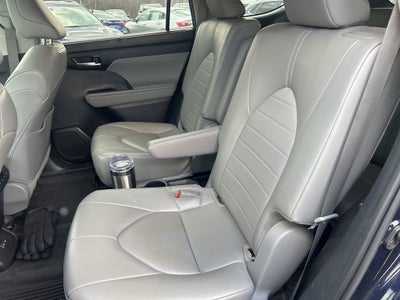 2023 Toyota Highlander Hybrid XLE