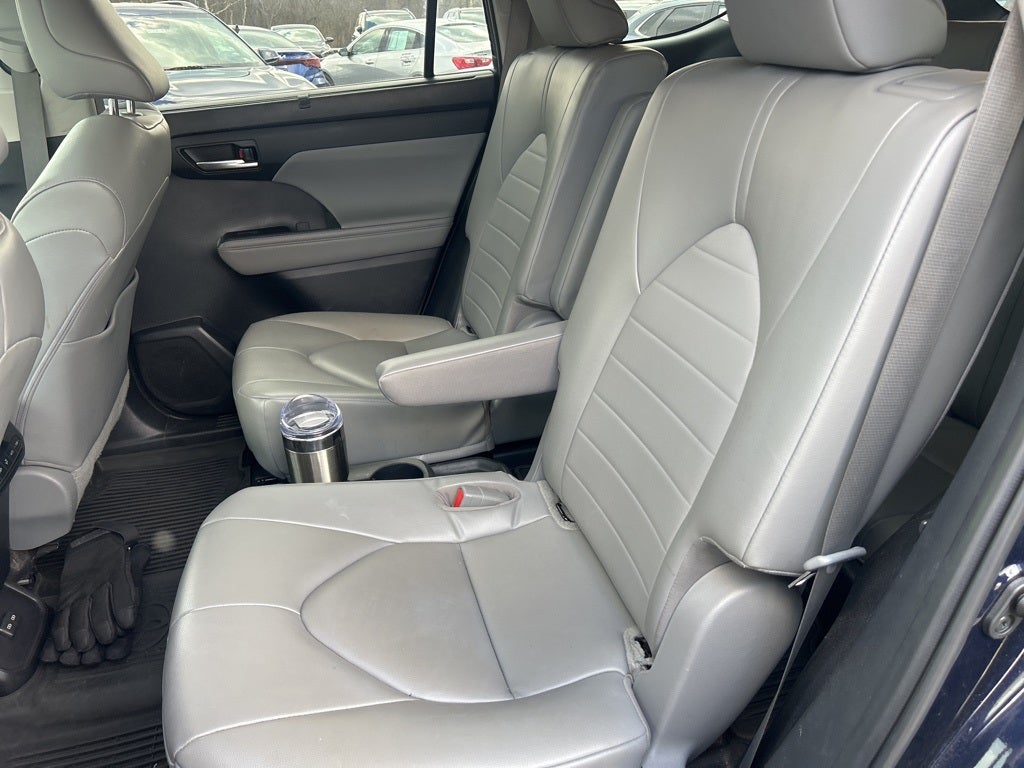 2023 Toyota Highlander Hybrid XLE