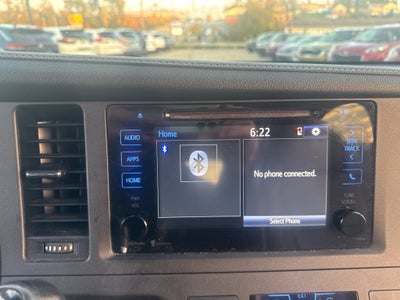 2015 Toyota Sienna XLE 8 Passenger