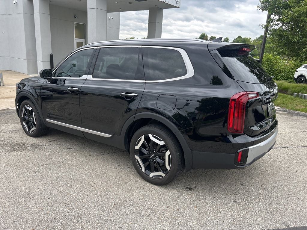 2024 Kia Telluride S MOONROOF