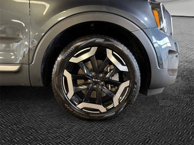 2024 Kia Telluride S MOONROOF