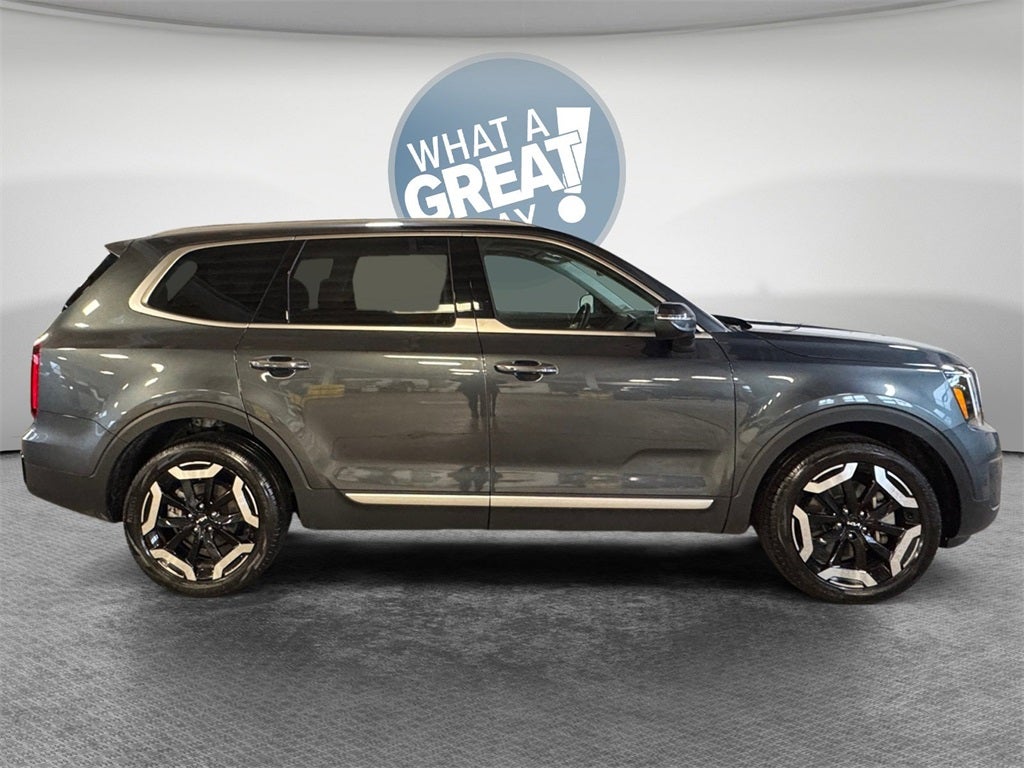 2024 Kia Telluride S MOONROOF