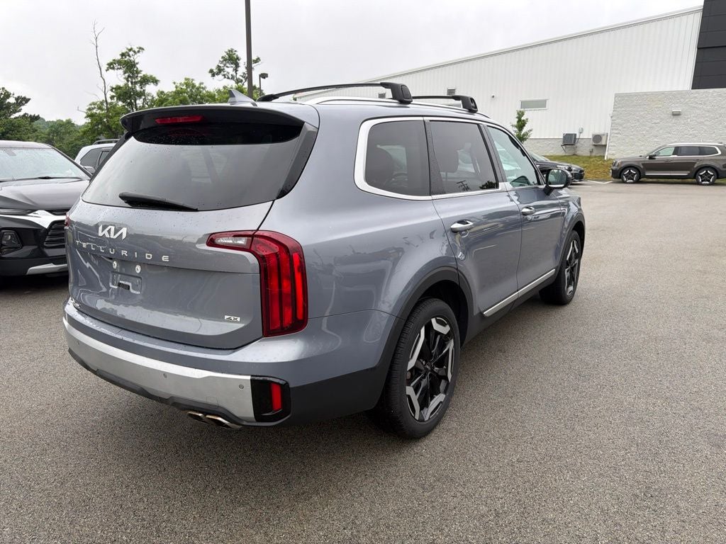 2024 Kia Telluride S MOONROOF