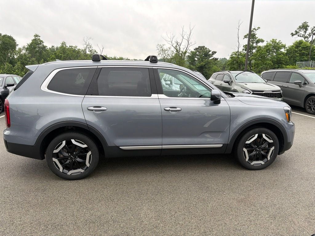 2024 Kia Telluride S MOONROOF
