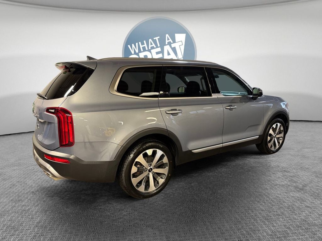 2022 Kia Telluride S MOONROOF