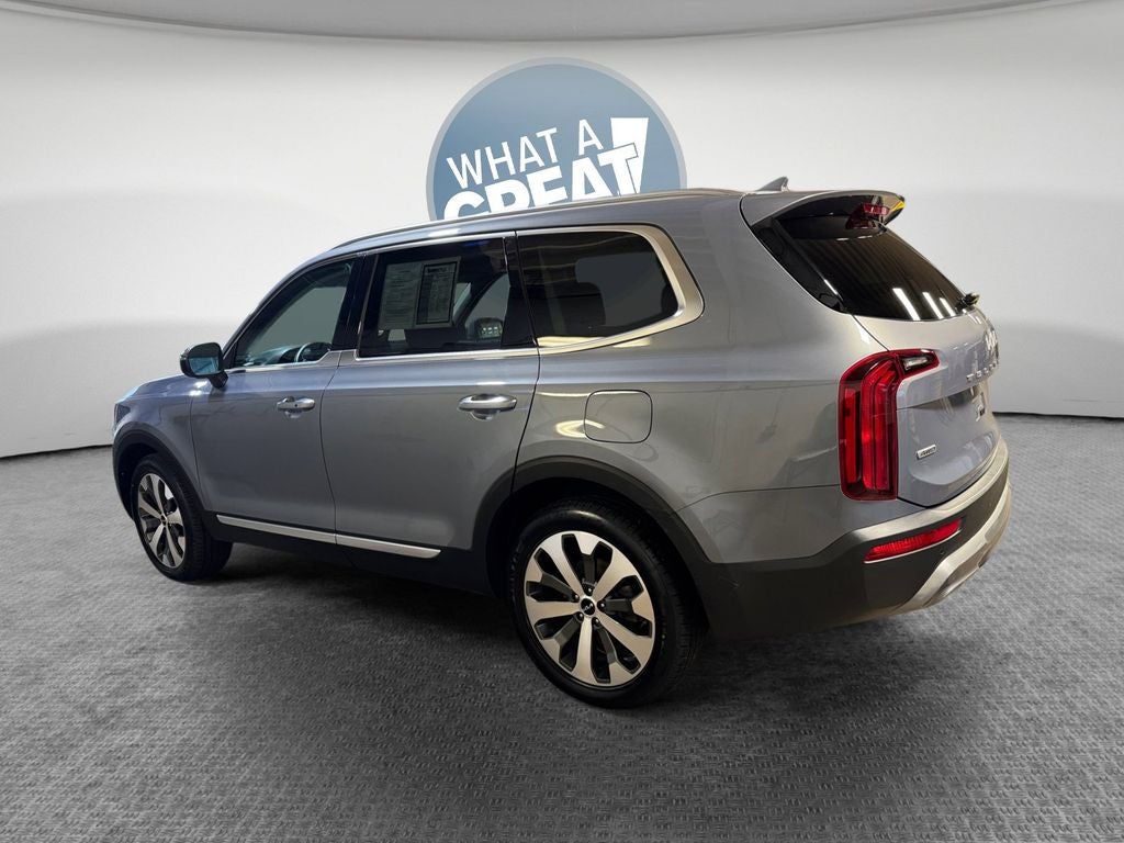 2022 Kia Telluride S MOONROOF