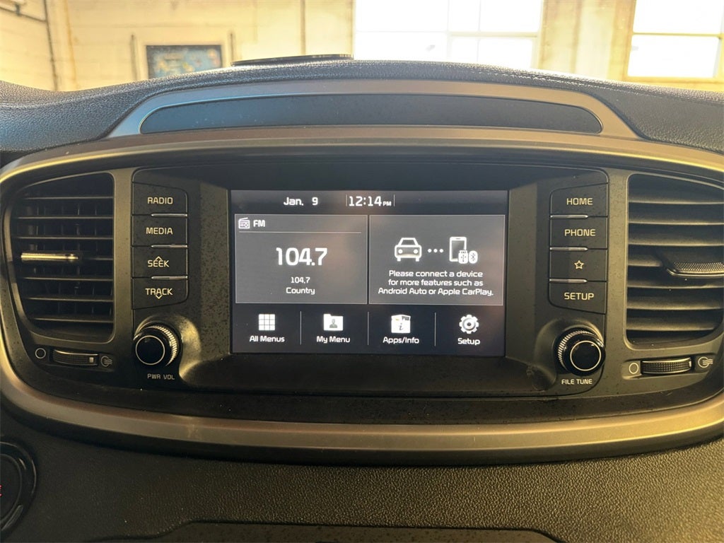 2020 Kia Sorento S 6/3 ROW