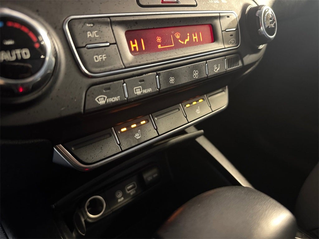 2020 Kia Sorento S 6/3 ROW