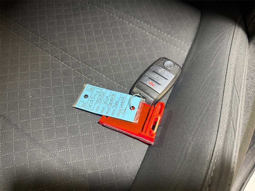 2020 Kia Sorento S 6/3 ROW