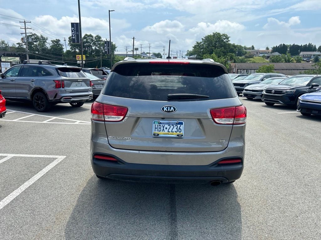 2017 Kia Sorento LX V6/3 Row