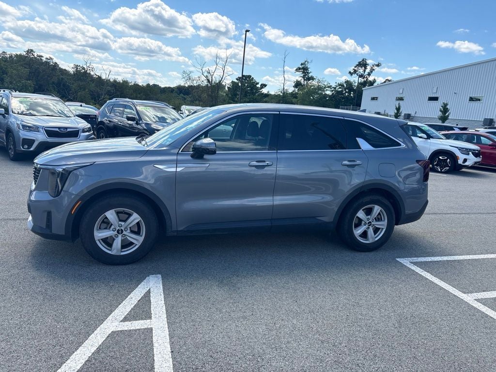 2024 Kia Sorento LX FWD
