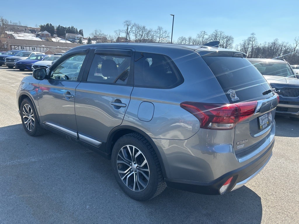 2018 Mitsubishi Outlander ES