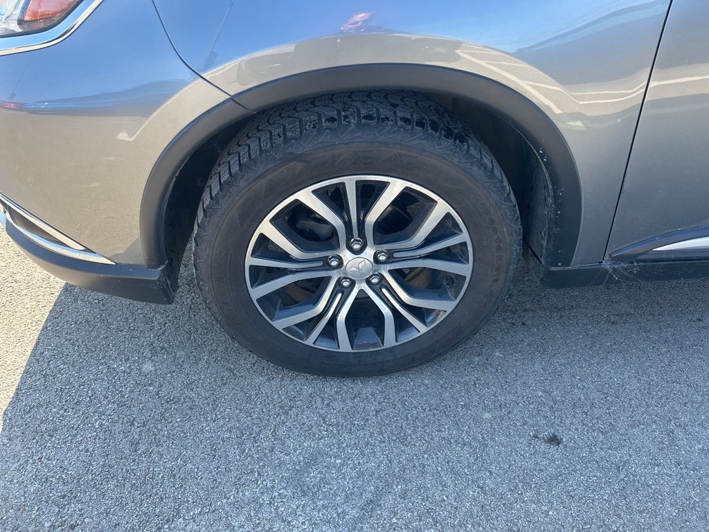 2018 Mitsubishi Outlander ES